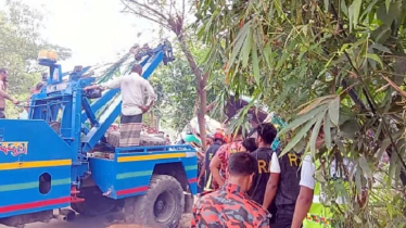 রহমতখালী খালে যাত্রীবাহী বাস ডুবে নিহত বেড়ে ৫