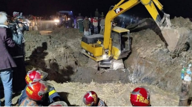 ২১ ঘণ্টা পরও উদ্ধার হয়নি শিশু স্বাধীন, চলছে টানা অভিযান ২১ ঘণ্টা পরও উদ্ধার হয়নি শিশু স্বাধীন, চলছে টানা অভিযান