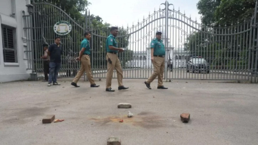 সুপ্রিম কোর্টের সামনে ককটেল বিস্ফোরণ