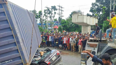 কাভার্ডভ্যান উল্টে প্রাইভেটকারের উপর: নিহত ৪ জনের পরিচয় মিলেছে