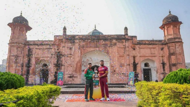 টস হেরে ব্যাটিংয়ে বাংলাদেশ, অঙ্কনের অভিষেক