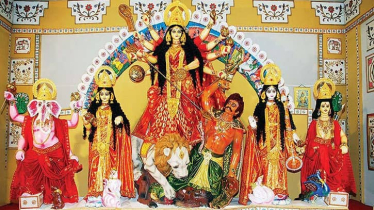 সনাতন ধর্মালম্বীদের বিজয়া দশমী আজ, দেবী ফিরবেন কৈলাশে