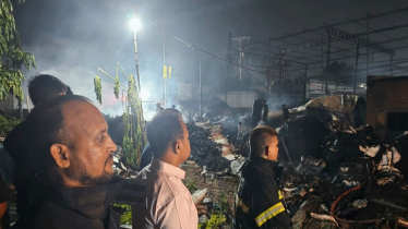 কাগজের গোডাউনের আগুন ৫ ঘণ্টার চেষ্টায় নিয়ন্ত্রণে