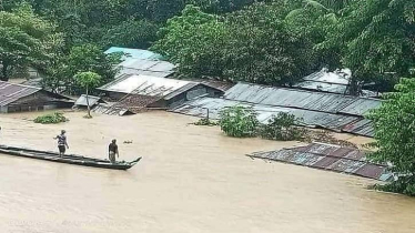 কক্সবাজারে লাখ লাখ মানুষ পানিবন্দি, ২২ জনের মৃত্যু