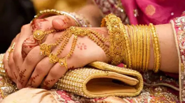দেশের ইতিহাসে স্বর্ণের রেকর্ড গড়া দাম আজ থেকে কার্যকর