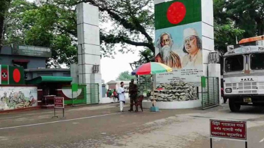 বাংলাদেশ থেকে স্থলবন্দর দিয়ে পোশাক আমদানি বন্ধ করল ভারত