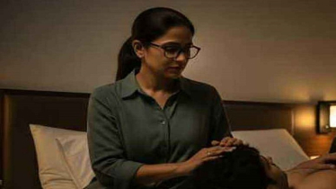 নাবালক ছাত্রের সঙ্গে অনৈতিক সম্পর্ক, শিক্ষিকা গ্রেপ্তার
