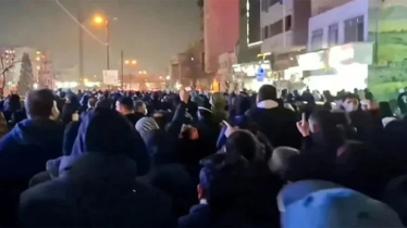 গণবিক্ষোভে উত্তাল ইরান, নিহতের সংখ্যা বেড়ে ৬৫