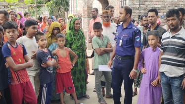 বাড়িতে শোকের মাতম: গাছে ঝুলছিল স্বামী, মাঠে পড়েছিল স্ত্রীর মরদেহ