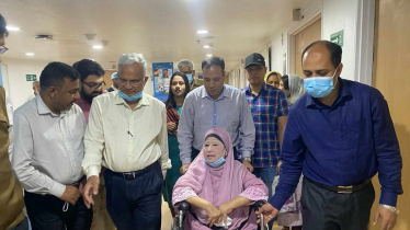 স্বাস্থ্য পরীক্ষা শেষে বাসায় ফিরেছেন বেগম খালেদা জিয়া