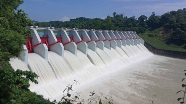কাপ্তাই হ্রদ পানিতে টইটুম্বুর, খুলে দেওয়া হলো বাঁধের ১৬ জলকপাট