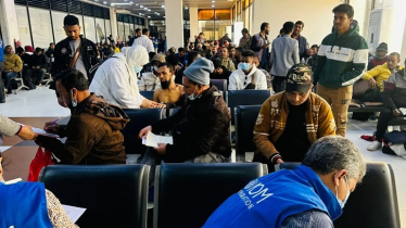 অবৈধ অনুপ্রবেশ: লিবিয়া থেকে দেশে ফিরলেন ৩১০ বাংলাদেশি