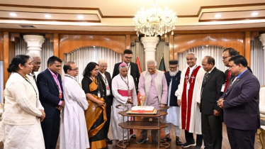 বড়দিন উপলক্ষে ধর্মীয় নেতাদের সঙ্গে প্রধান উপদেষ্টার শুভেচ্ছা বিনিময়