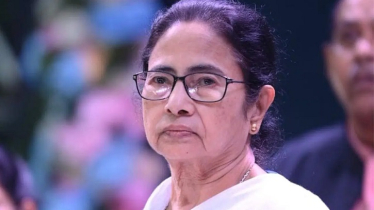২৮ বছর পর ‘জোড়া ফুল’ হারালেন মমতা, নতুন প্রতীক ফুটবল খেলোয়াড়