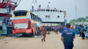 পদ্মায় ডুবে যাওয়া বাস উদ্ধার 