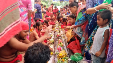 নারায়ণগঞ্জে বসেছে তিনদিন ব্যাপী ‘পাগলা গাছের মেলা’
