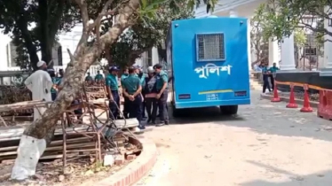 লাশ পোড়ানোর ঘটনায় তিন পুলিশ কর্মকর্তাকে ট্রাইব্যুনালে হাজির