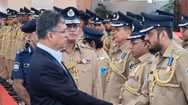 সাহস ও সেবায় অনন্য অবদানে ৯২ পুলিশ সদস্য পেলেন পুলিশ পদক