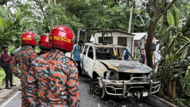 এনসিপির জুলাই পদযাত্রাকে কেন্দ্র করে গোপালগঞ্জে পুলিশের গাড়িতে আগুন