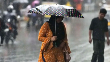 রাজধানীতে ঝোড়ো হাওয়ার সঙ্গে ঝুম বৃষ্টি