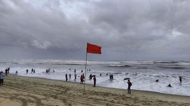 চার বন্দরে ৩ নম্বর সতর্কসংকেত, সারা দেশে বৃষ্টির সম্ভাবনা