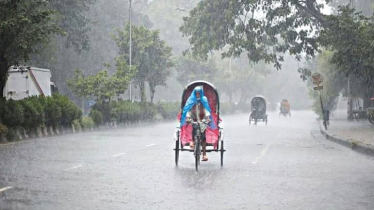 সারা দেশেই বৃষ্টির আভাস, বন্দরে সতর্ক সংকেত