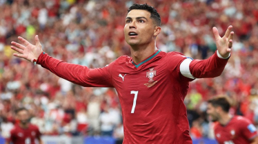 হ্যাটট্রিকের আশায় রোনালদো, বড় লিড নিয়ে বিরতিতে পর্তুগাল 