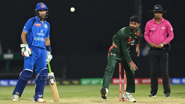ওয়ানডে অভিষেকেই আলিসের বোলিং অ্যাকশন নিয়ে সন্দেহ
