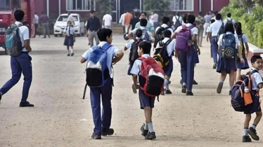ছুটির তালিকা থেকে শুক্র-শনি বাদ দেওয়ার দাবি