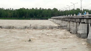 উজানের ঢল ও ভারী বৃষ্টিপাতে বিপৎসীমার কাছাকাছি তিস্তার পানি