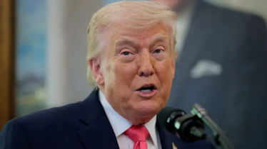 ইরান যুক্তরাষ্ট্রকে ১০ ট্যাংকার তেল ‘উপহার’ দিয়েছে: ট্রাম্প