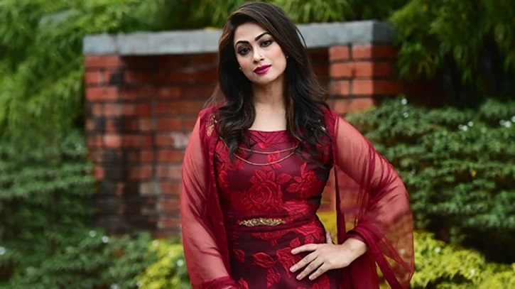 ‘একবারের জন্যও বলিনি অভিনয় করে পাপ করেছি’ ‘একবারের জন্যও বলিনি অভিনয় করে পাপ করেছি’