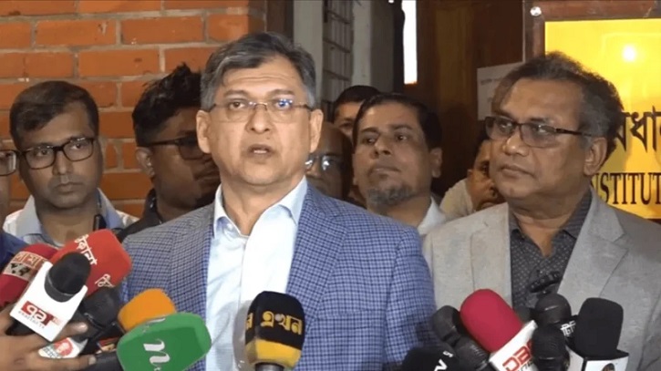 আমাদের এখন ঐক্য ধরে রাখাই মূল চ্যালেঞ্জ: সালাউদ্দিন আহমেদ আমাদের এখন ঐক্য ধরে রাখাই মূল চ্যালেঞ্জ: সালাউদ্দিন আহমেদ