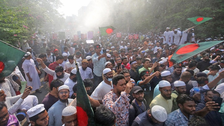 আওয়ামী লীগ নিষিদ্ধের দাবিতে শাহবাগ অবরোধ, যান চলাচল বন্ধ আওয়ামী লীগ নিষিদ্ধের দাবিতে শাহবাগ অবরোধ, যান চলাচল বন্ধ