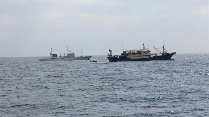 চীনা জাহাজ জব্দ করেছে জাপান