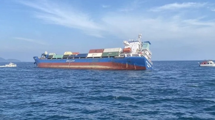 থাইল্যান্ডে কন্টেইনার জাহাজডুবি, ১৬ বাংলাদেশি নাবিক উদ্ধার