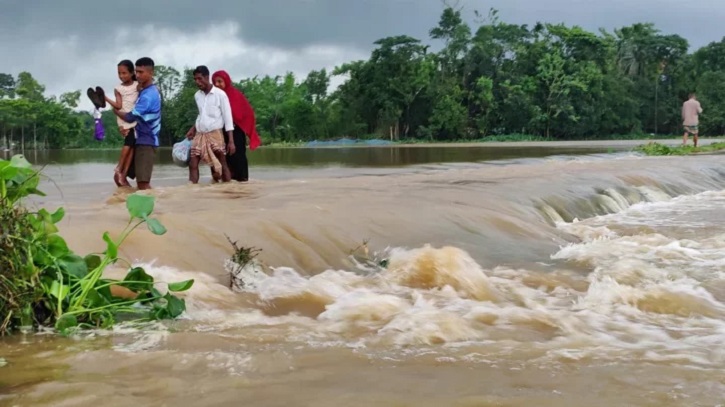 মেঘালয়ে বৃষ্টিপাতের ফলে সিলেটে তিন নদীর পানি বিপৎসীমার ওপরে মেঘালয়ে বৃষ্টিপাতের ফলে সিলেটে তিন নদীর পানি বিপৎসীমার ওপরে