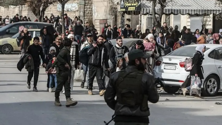 সেনাবাহিনীর সঙ্গে তীব্র সংঘর্ষ, সিরিয়ায় কারফিউ জারি