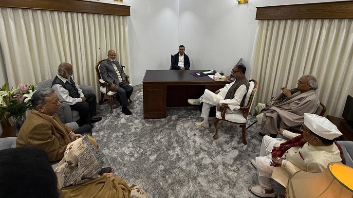 প্রথমবার চেয়ারপারসন কার্যালয়ে গেলেন তারেক রহমান