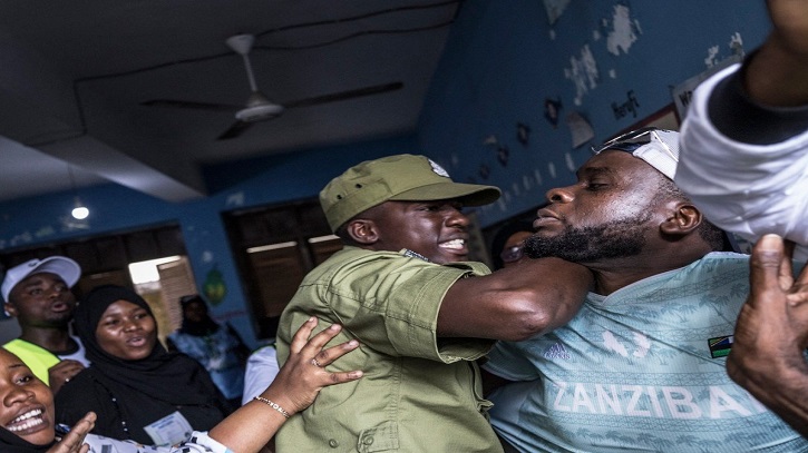 তানজানিয়ায় নির্বাচন ঘিরে তিন দিনের বিক্ষোভে নিহত ৭০০ তানজানিয়ায় নির্বাচন ঘিরে তিন দিনের বিক্ষোভে নিহত ৭০০