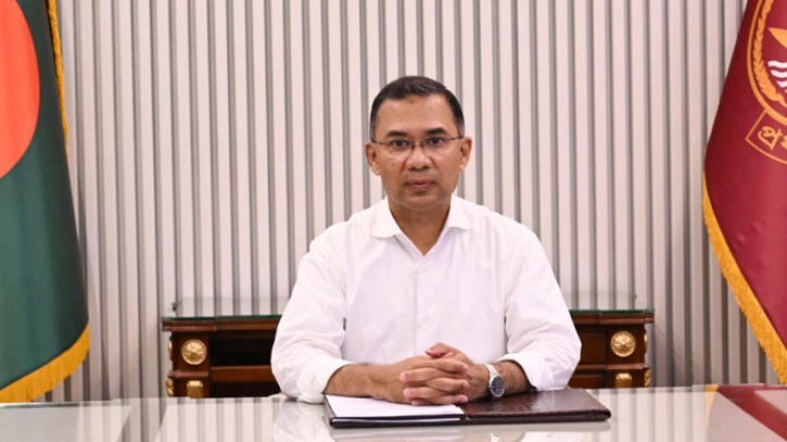 এখন থেকে প্রধানমন্ত্রীর বিদেশ সফরকালে বিমানবন্দরে থাকবেন ৪ জন