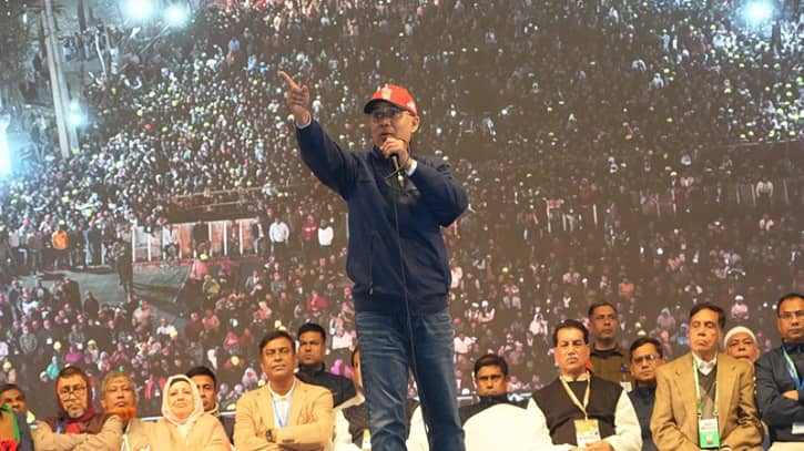 ৭ জেলায় নির্বাচনী সমাবেশ শেষে ভোরে ঢাকায় ফিরলেন তারেক রহমান