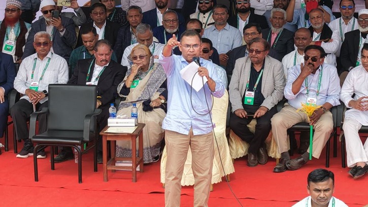 নারীদের ঘরে আটকে রাখার রাজনীতি দেশের জন্য অশনিসংকেত