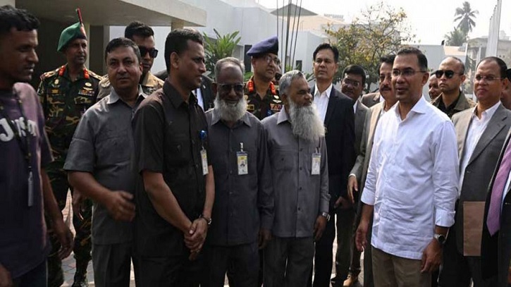 পুরনো সহকর্মীদের নাম ধরে ডাকলেন প্রধানমন্ত্রী তারেক রহমান