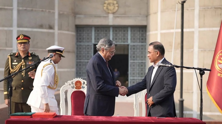 তারেক রহমানের হাত ধরে নতুন পথে বাংলাদেশ; এক্সপ্রেস ট্রিবিউনের বিশ্লেষণ