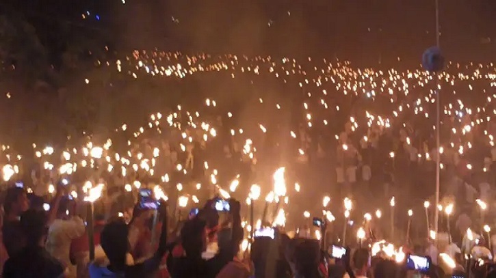 ১০৫ কিলোমিটার জুড়ে মশাল প্রজ্বলন, উত্তাল তিস্তা পাড় ১০৫ কিলোমিটার জুড়ে মশাল প্রজ্বলন, উত্তাল তিস্তা পাড়