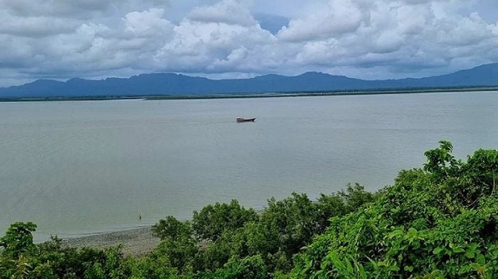 মিয়ানমারের যুদ্ধজাহাজ সরে গেছে, আসছে না বিস্ফোরণের শব্দও মিয়ানমারের যুদ্ধজাহাজ সরে গেছে, আসছে না বিস্ফোরণের শব্দও