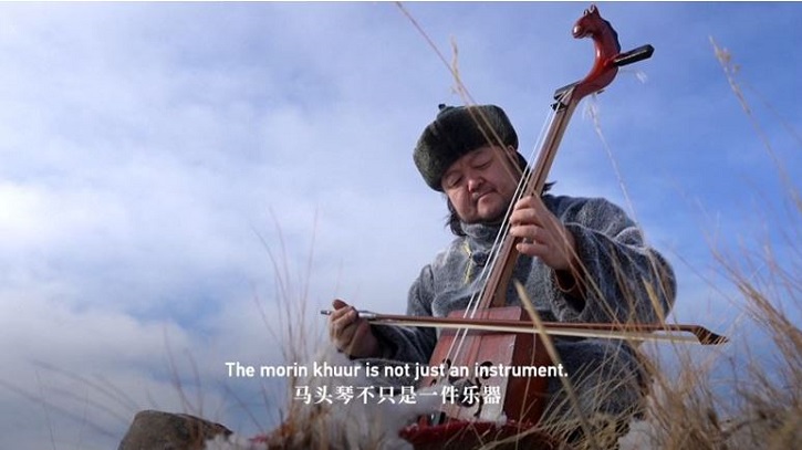 বসন্ত উৎসব গালায় মরিন খুরের সুরে শুরু ঘোড়ার বর্ষ