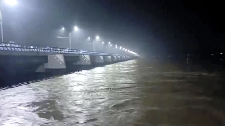 তিস্তার পানি বেড়েছে ২৯ সেন্টিমিটার, খুলে দেওয়া হয়েছে জলকপাট