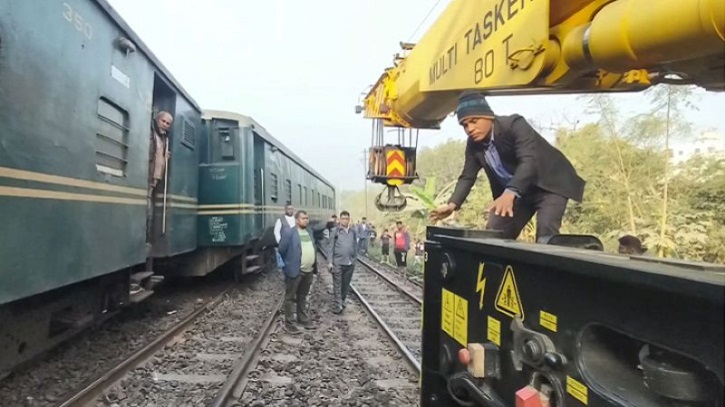 ট্রেনের বগি লাইনচ্যুত, ঢাকা-চট্টগ্রাম-সিলেট ট্রেন চলাচল বন্ধ